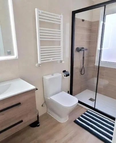 Sanniko Atico Con Terraza Lejlighed