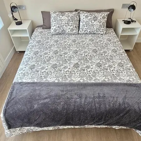 Sanniko Atico Con Terraza 아파트